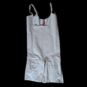 SPANX Women's OnCore Mid Thigh Bodysuit Beige, Size Large